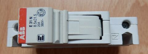 Porte fusible ABB 10, 20 et 32A : Tr�s bon �tat 2 �vry (91)