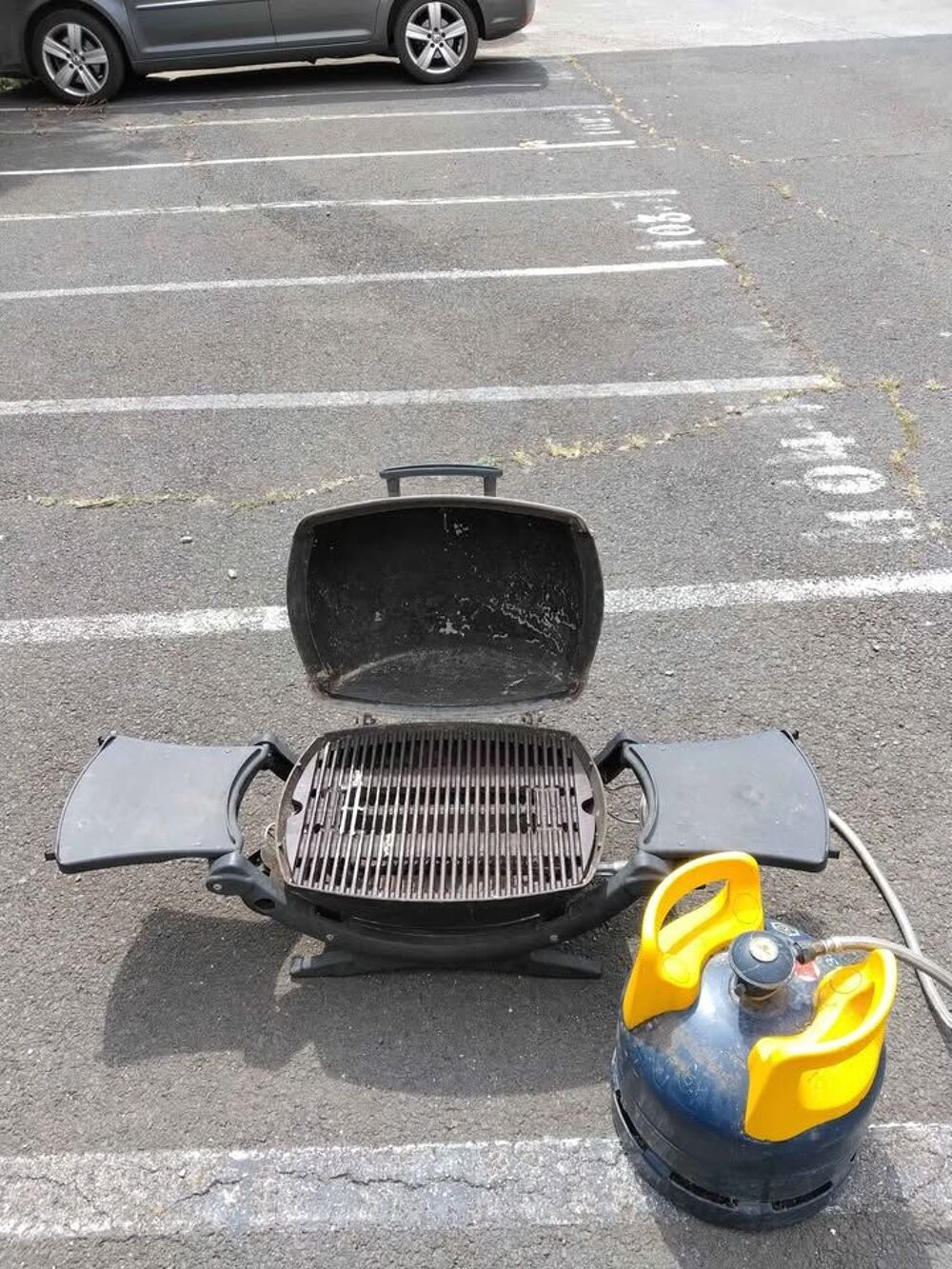 Barbecue gaz WEBER avec bonbonne MALICE pleine et d&eacute;tendeur Jardin