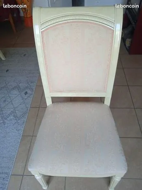 Table de salon et 6 chaises 300 Clermont-Ferrand (63)