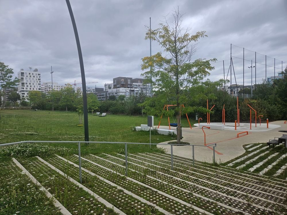 Location Appartement Très beau 2 pièces avec balcon et parking 1195€/mois CC Asnières-sur-seine