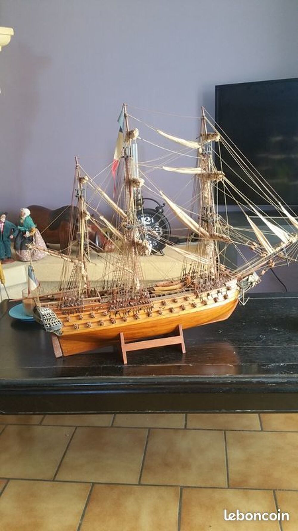 Bateau en bois "Le Superbe" Décoration