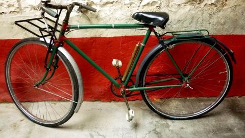 2 tr�s vieux v�los 230 Verg�ze (30)