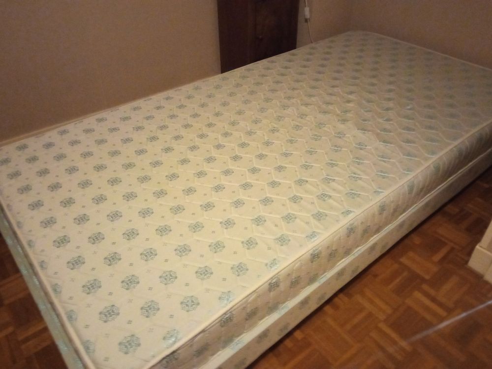 Sommier et matelas Meubles