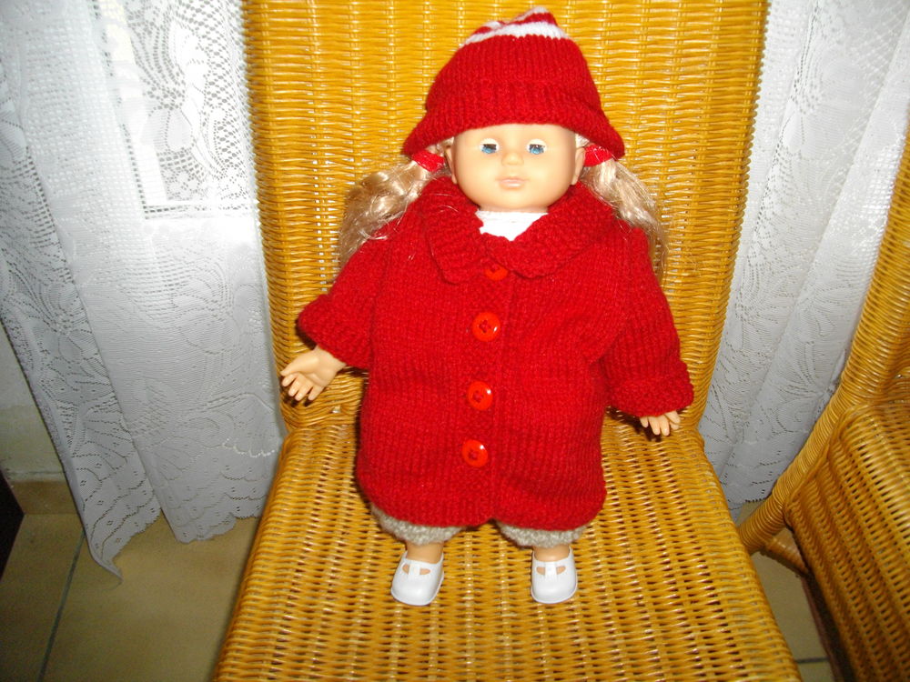 POUPEE (40 CM) AVEC SES VETEMENTS Jeux / jouets