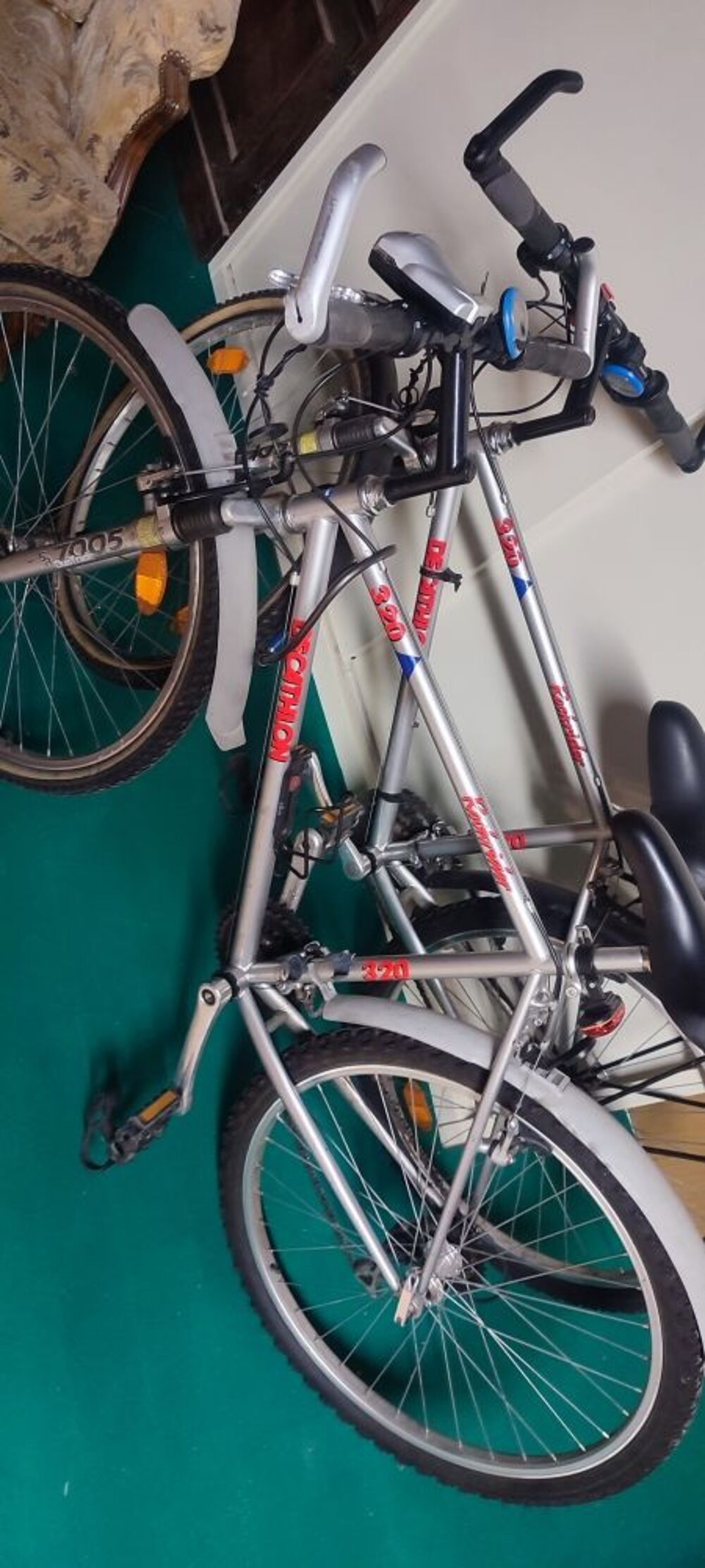 2 v&eacute;los Decathlon Rockrider 320 Vélos
