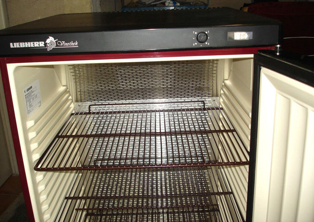 Cave a vin Liebherr Vinoteck Electromnager
