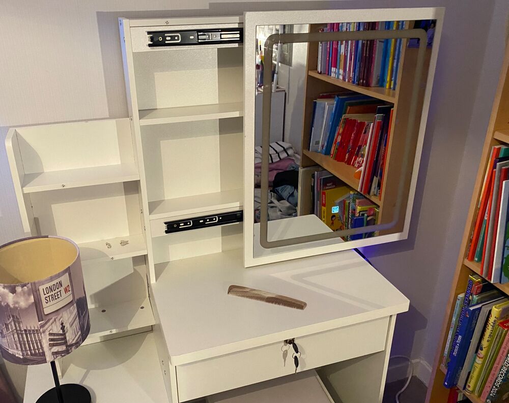 Coiffeuse NEUF Moderne avec Miroir Lumineux Meubles