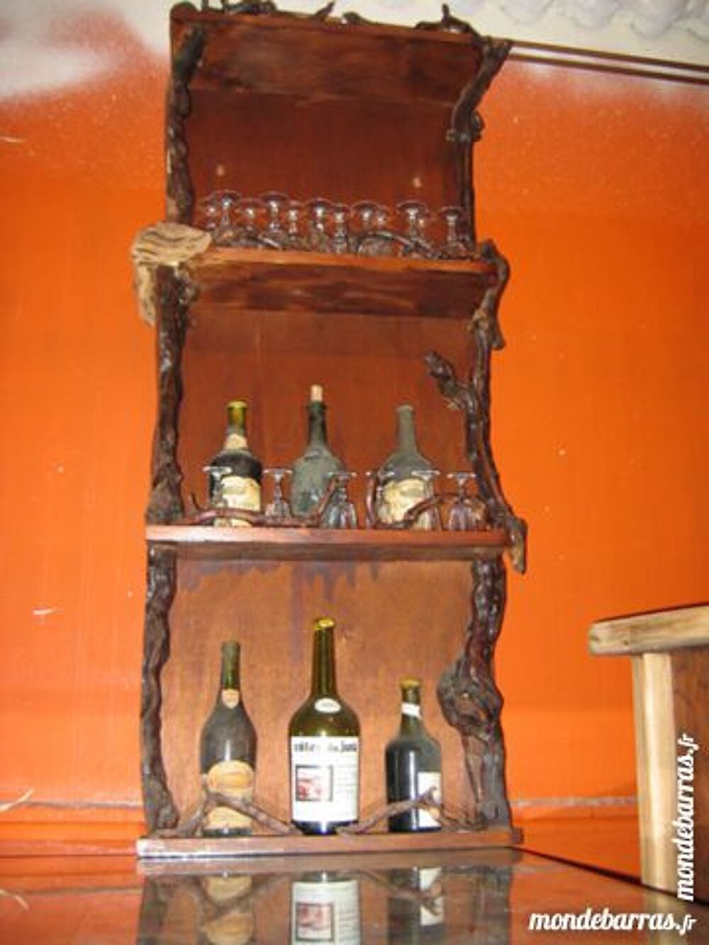 Bar et porte-bouteilles c&egrave;pes de vigne Décoration