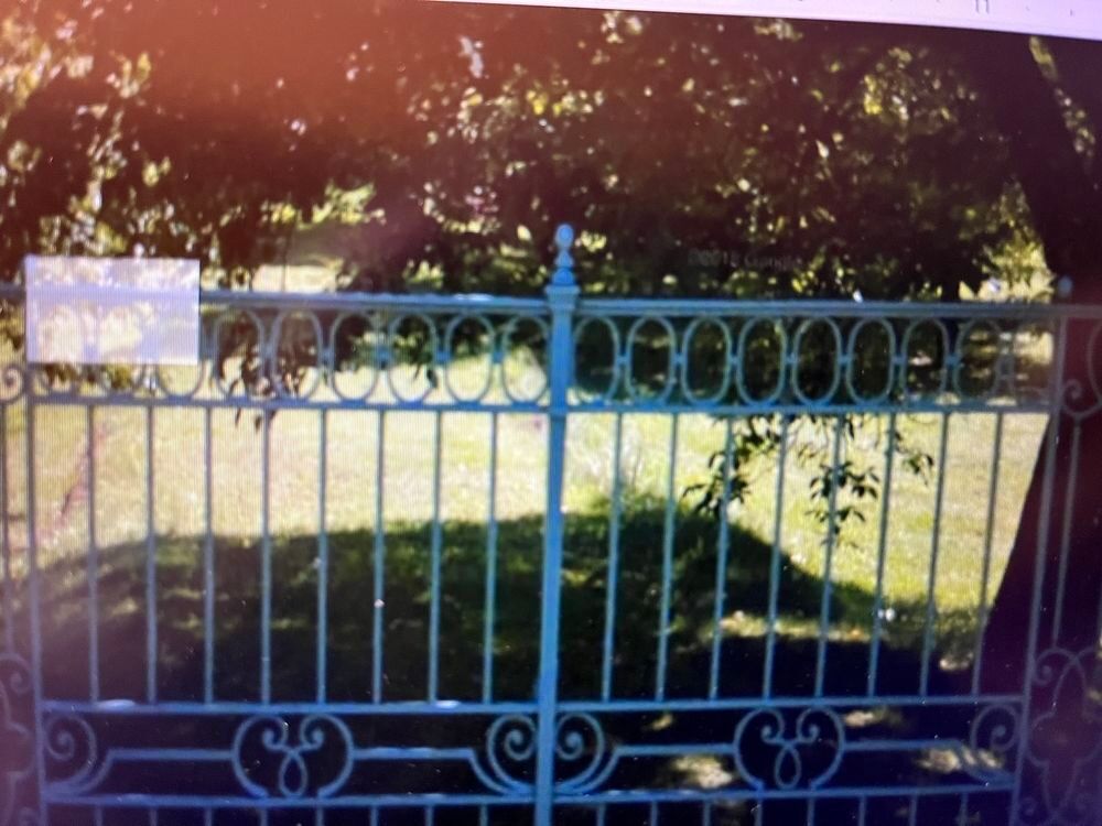 SUPERBE PORTAIL ANCIEN EN FER PLEIN FORGE POUR PROPRIETE Jardin