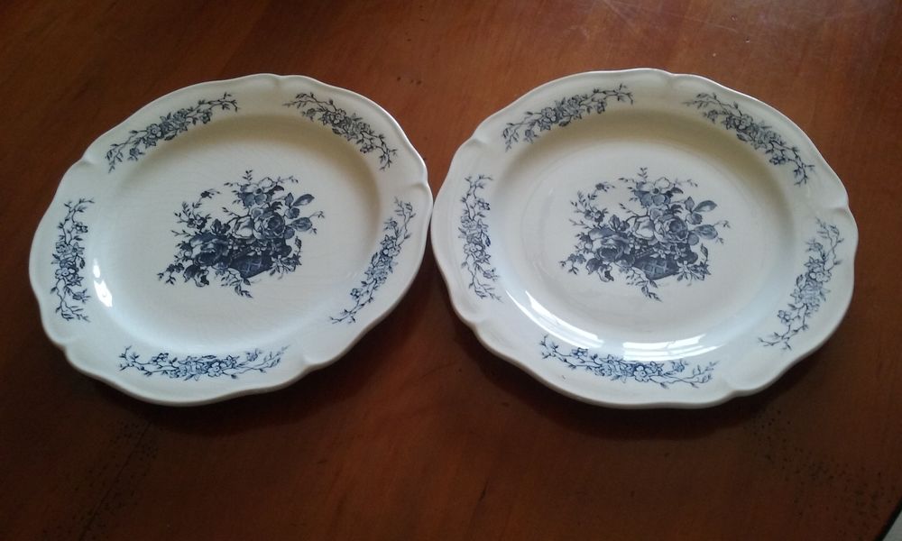 2 assiettes porcelaine de Gien diam&egrave;tre 22 cm Dcoration