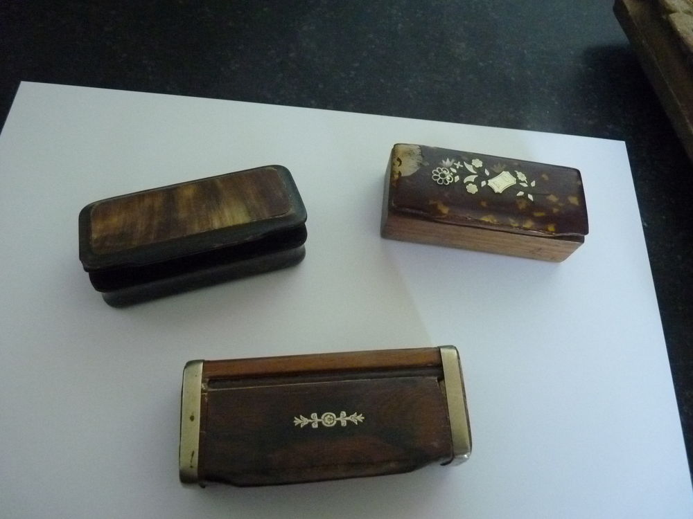3 petites tabatieres anciennes 