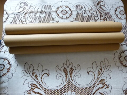 LOT DE 5 CARTONS CYLINDRIQUES ET ROBUSTE .   5 Urb�s (68)