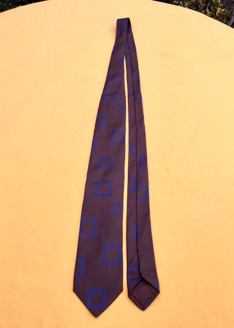 Cravate authentique Giorgio Armani, 100% soie, État neuf 40 L'Isle-Jourdain (32)