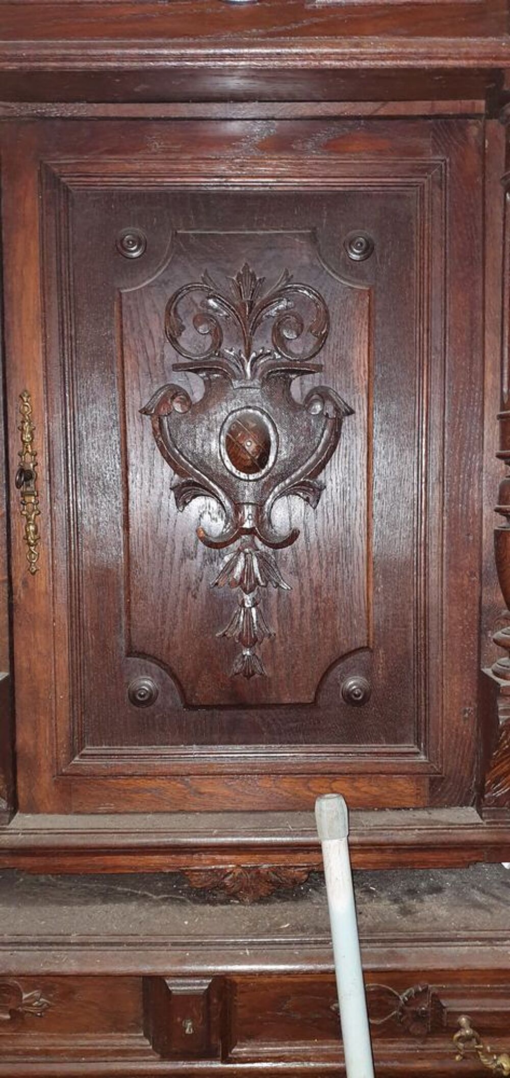 Cause et d&eacute;m&eacute;nagement , Buffet d&eacute;but 1900 Meubles