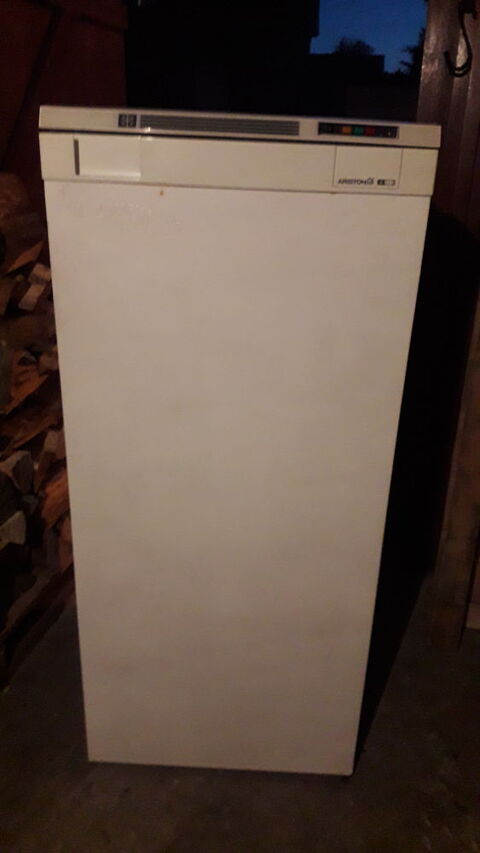 Conglateur tiroirs ARISTON. 28 Flers-en-Escrebieux (59)