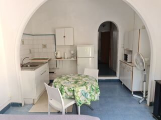  Appartement à louer 1 pièce 28 m²