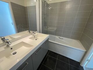  Appartement � vendre 4 pi�ces 83 m�