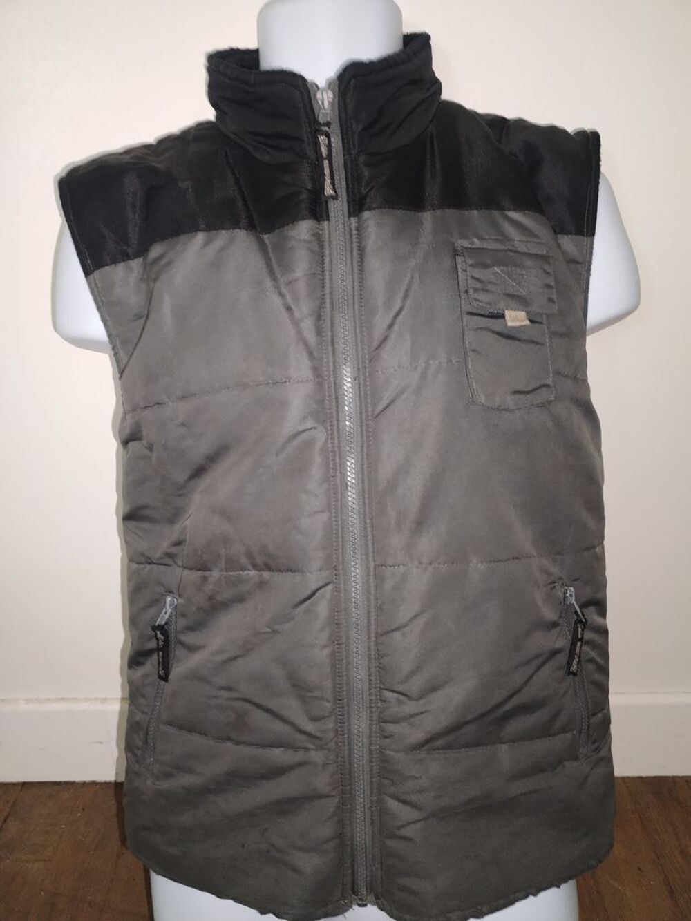 Doudoune sans manches taille S ou enfant 14 ans Vêtements