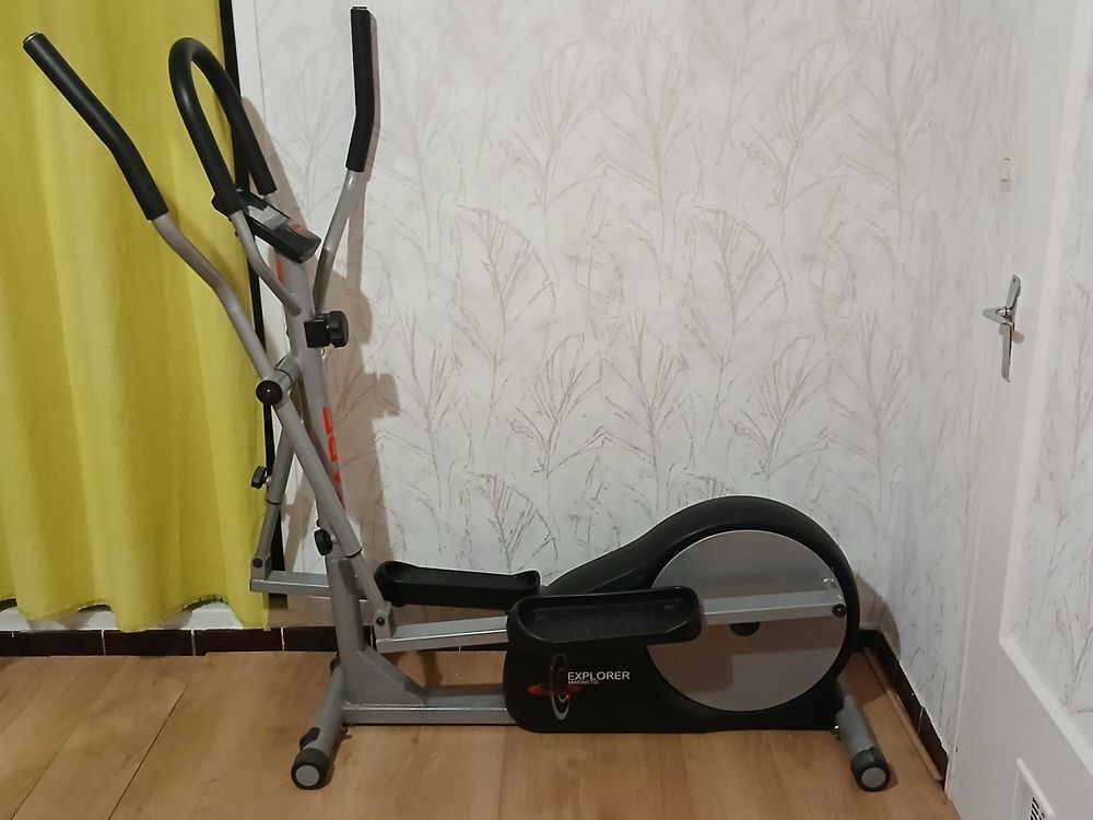 V&eacute;lo elliptique CARE V�los