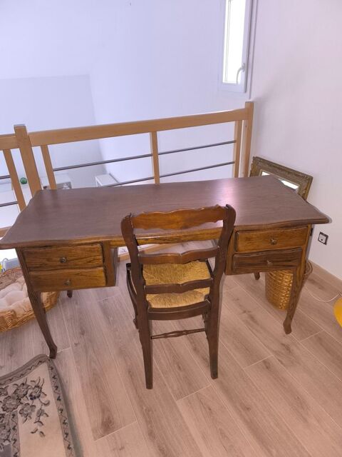 Bureau ministre Louis XV en ch�ne tr�s bon �tat 75 Saint-G�nis-des-Fontaines (66)