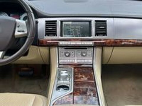 XF 4.2 V8 - 298 Luxe Premium A 2008 occasion Binche