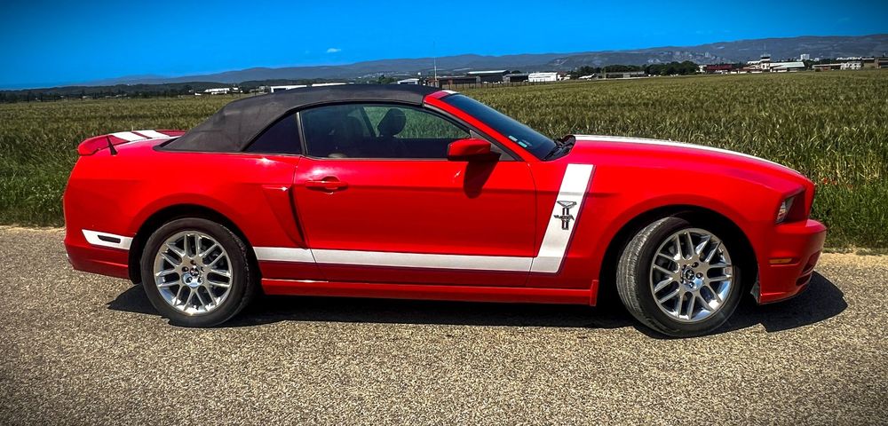 Mustang 3.7 v6 2012 occasion 26800 Portes-l&egrave;s-Valence
