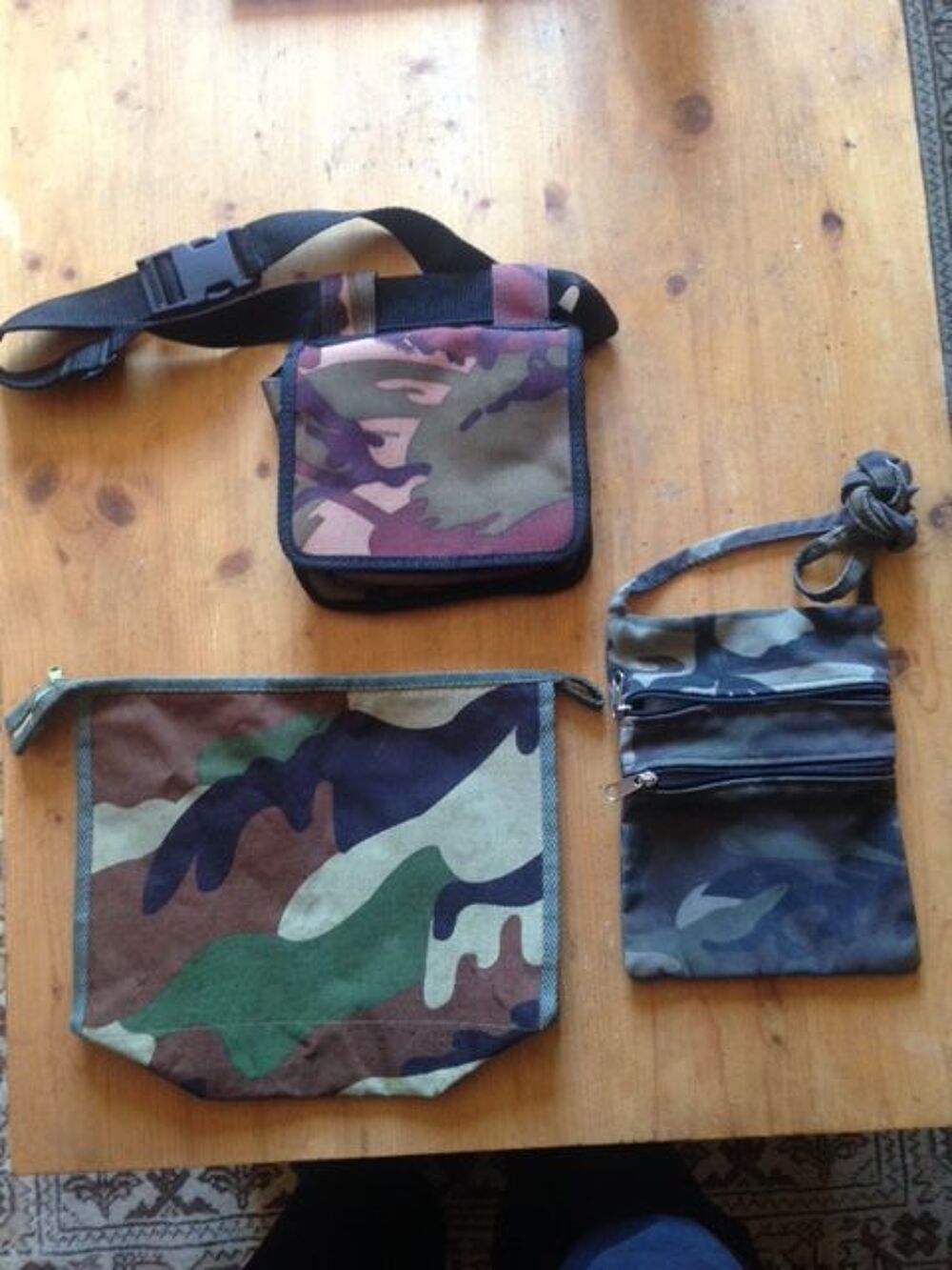 POCHETTES STYLE CAMOUFLAGE Maroquinerie