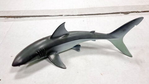 Statuette de requin en plastique trs dur, pour dcoration 35 Tours (37)