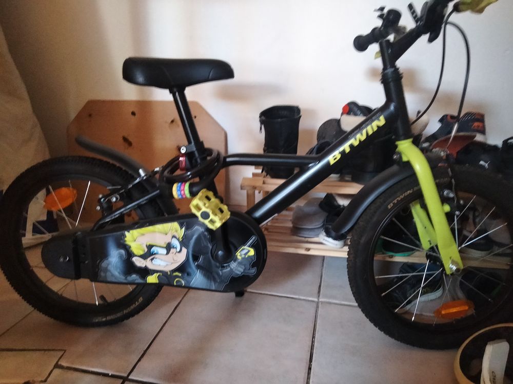 Achetez vélo b'twin 16 quasi neuf, annonce vente à Narbonne (11 ...