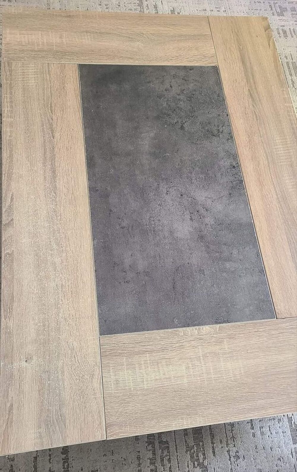 Table &agrave; manger et table basse Meubles