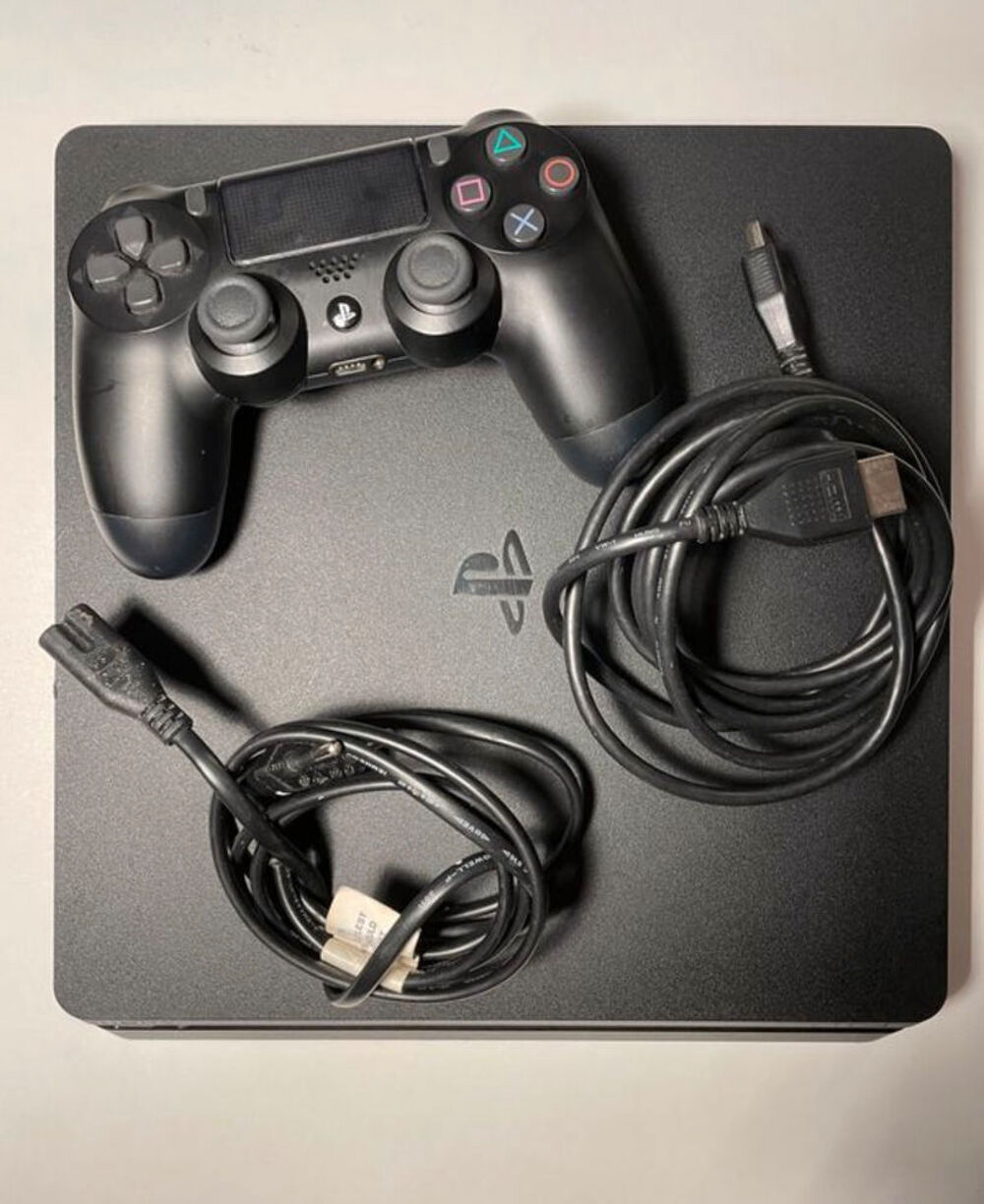 Ps4 +jeu Consoles et jeux vidéos
