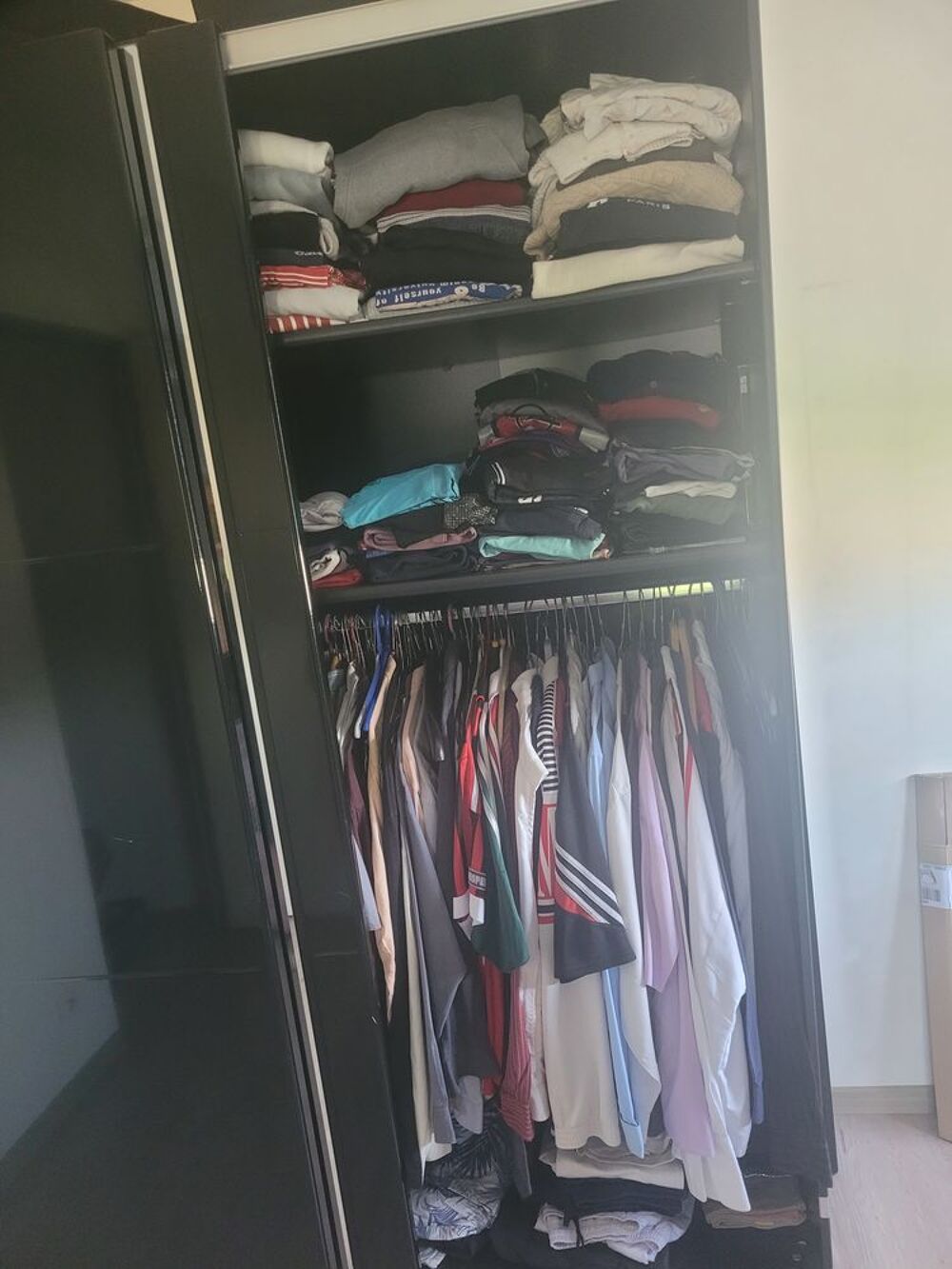 Armoire laqu&eacute;e noire Meubles