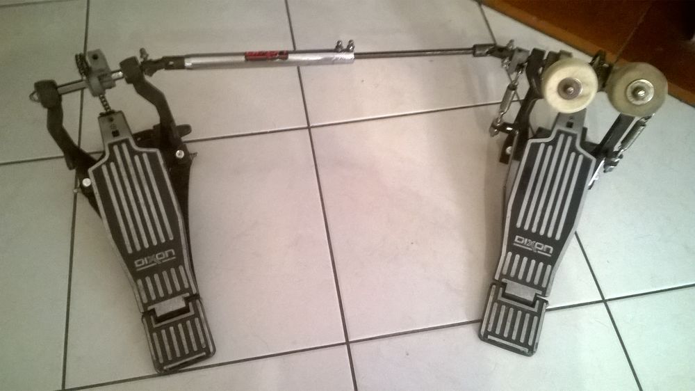  double p&eacute;dale dixon batterie Instruments de musique