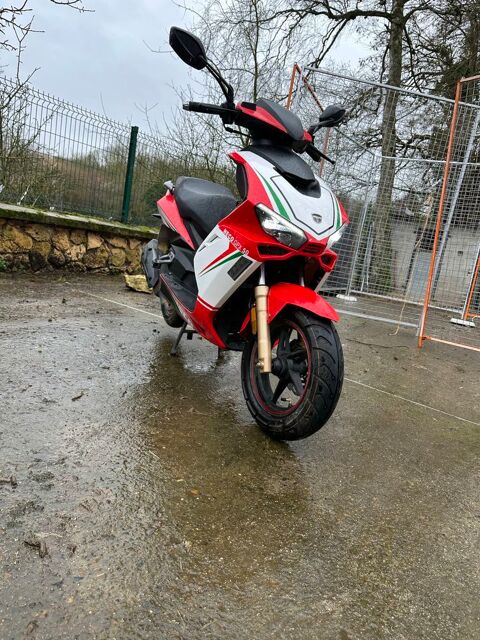 Scooter DIVERS 2024 occasion Villers-Carbonnel 80200