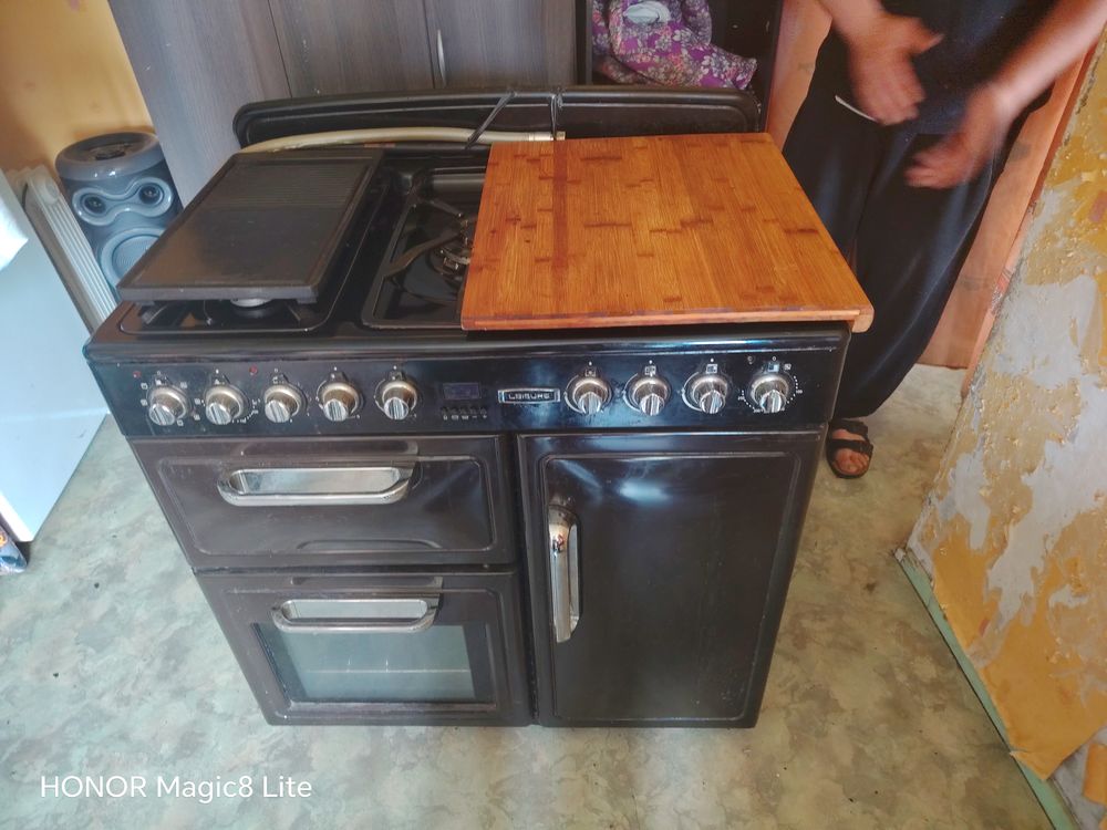 Cuisini&egrave;re piano de cuisson 90x90x60 avec plancha et plaque Electroménager