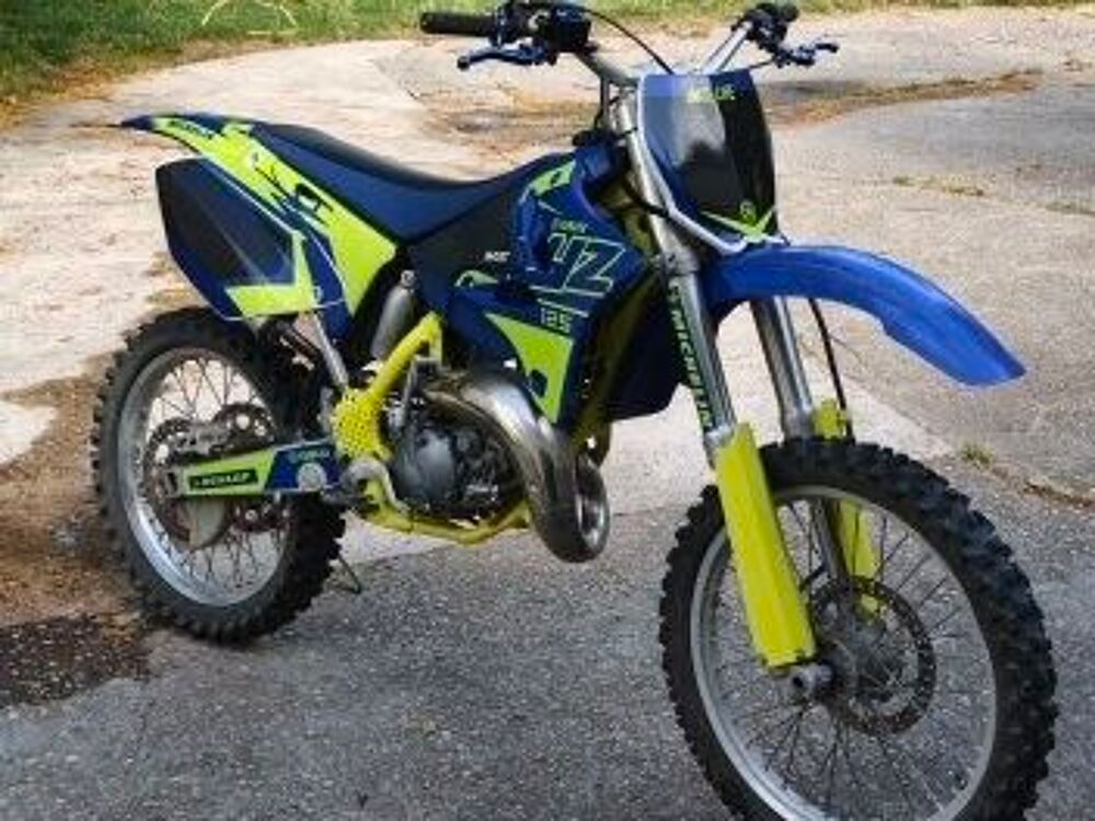 YAMAHA 1999 occasion 30129 Redessan