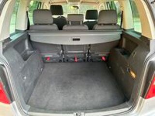 Touran 1.6 16S FSI Confort 5pl 2005 occasion 77450 Montry