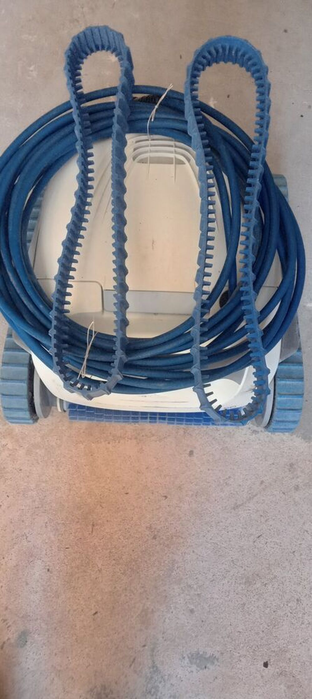 Robot Piscine Dolphin Pi&egrave;ces Jardin