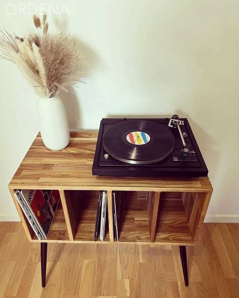 Meuble pour rangement vinyle en bois, ch&ecirc;ne massif, huil&eacute; avec de l'huile de lin Meubles