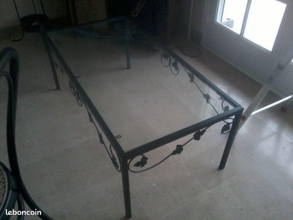 Table basse en fer et verre Meubles
