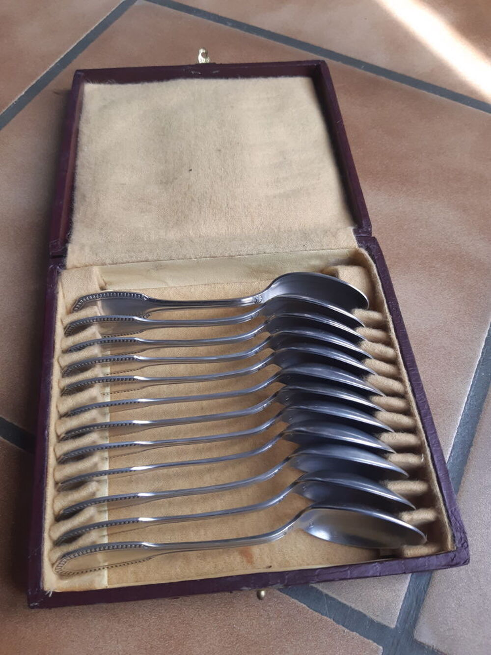 coffret de 12 petites cuill&egrave;res en argent Décoration