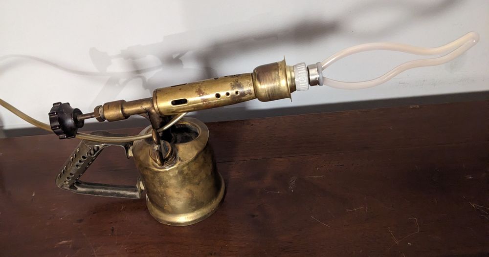 Lampe chalumeau de chevet avec ampoule flamme tr&egrave;s originale Décoration
