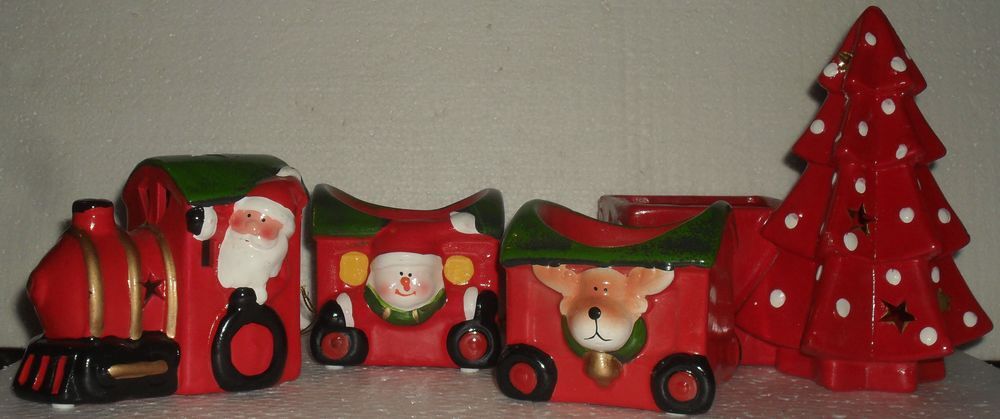 Train du P&egrave;re No&euml;l et Sapin pour petites plantes ou bougies. Décoration