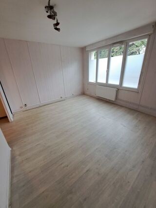  Appartement à louer 2 pièces 47 m²