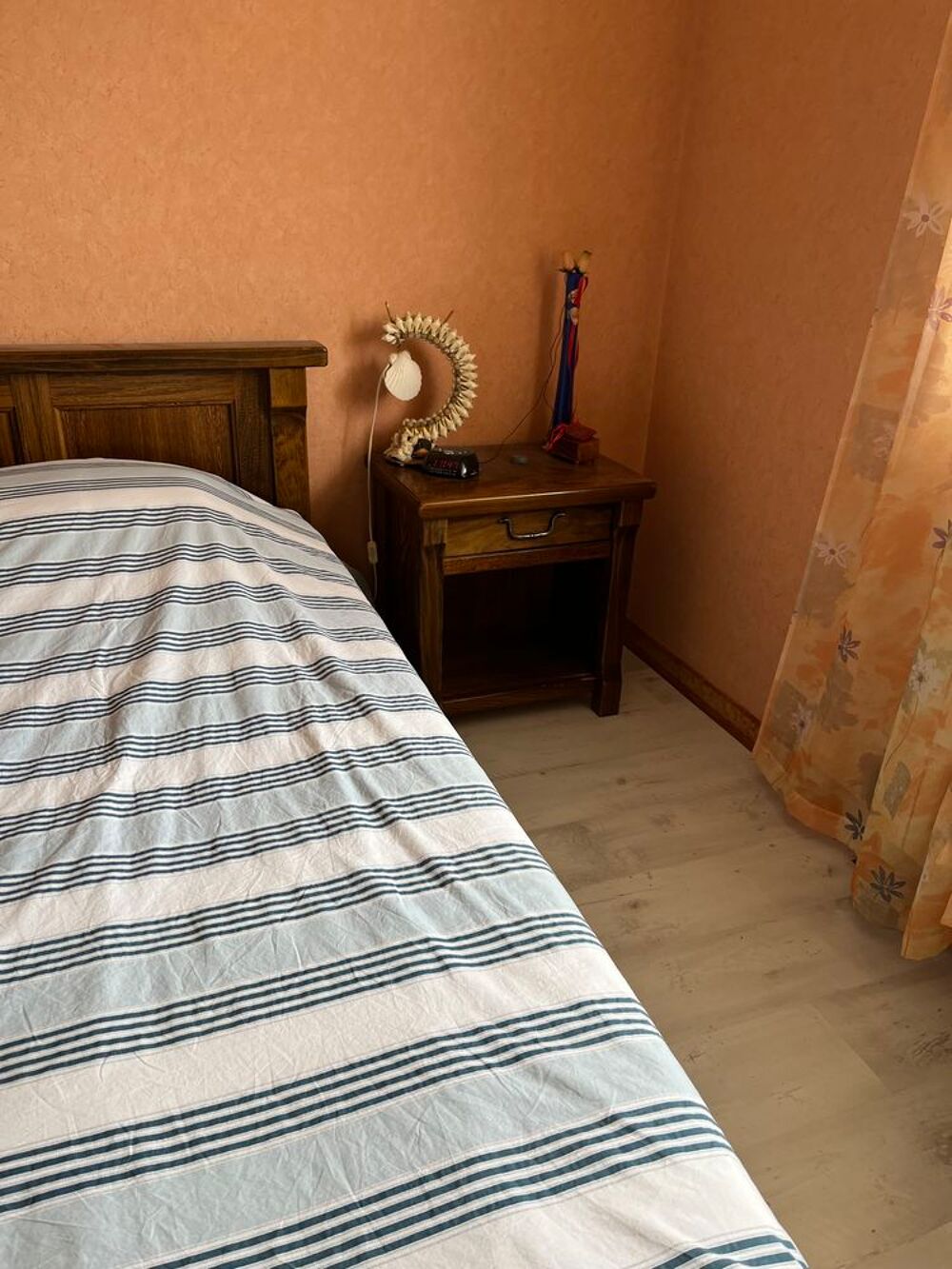 Chambre compl&egrave;te Meubles
