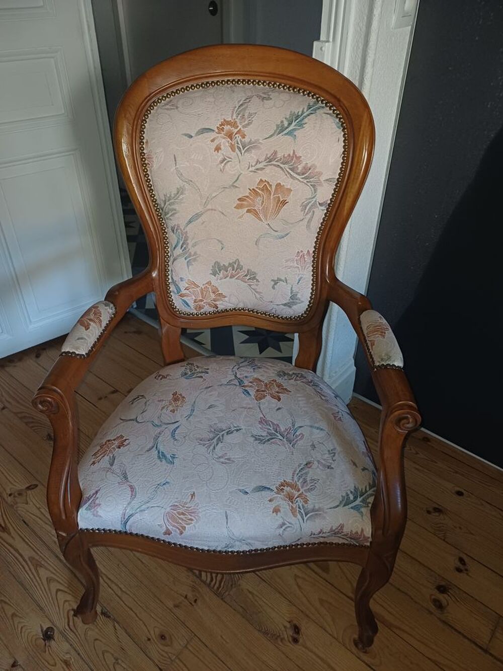 Fauteuil style ancien Meubles