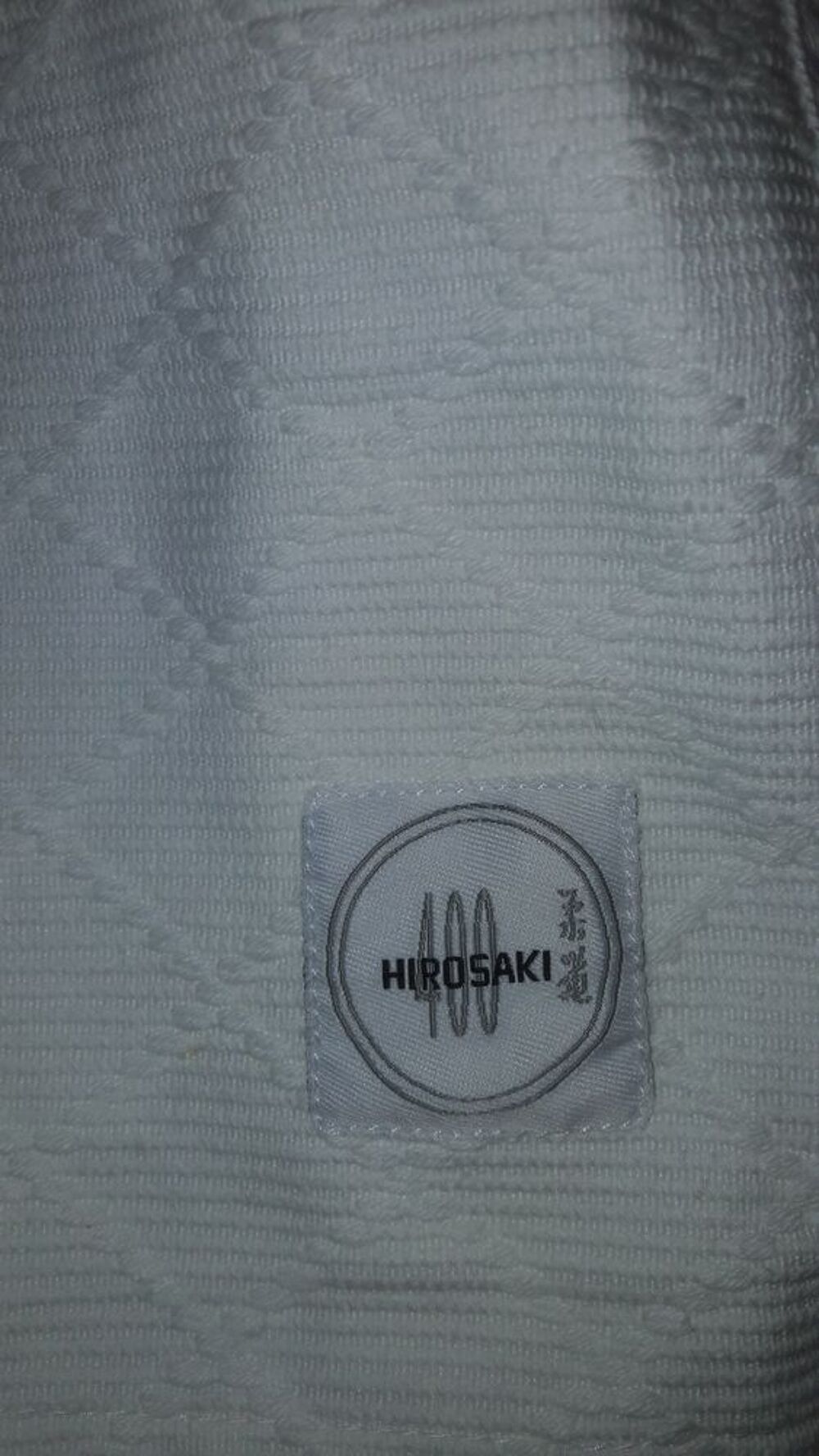 Tenue compl&egrave;te neuve de karat&eacute; Vêtements