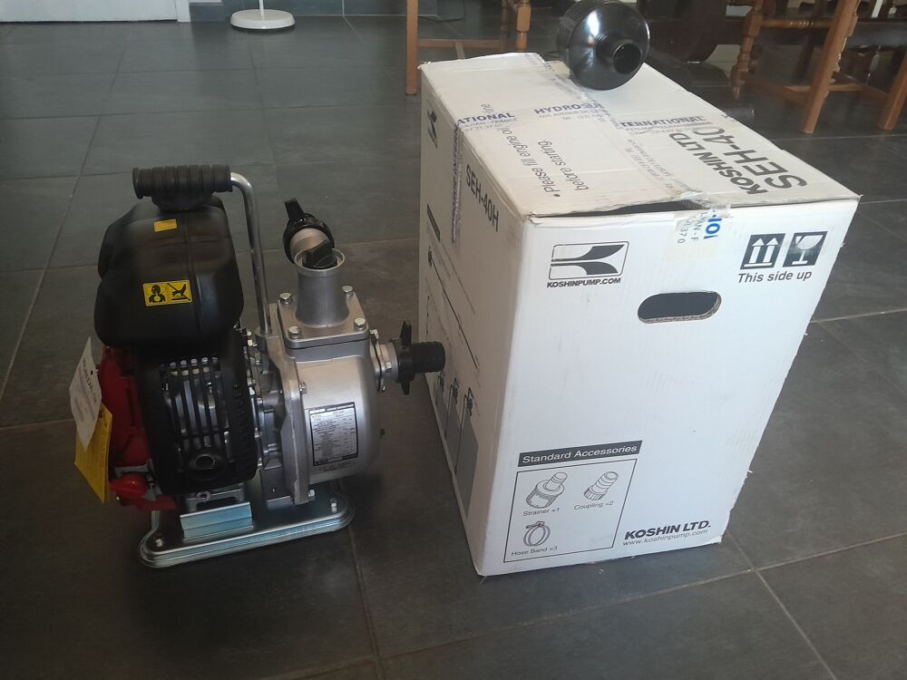 Moto pompe &agrave; essence Jardin