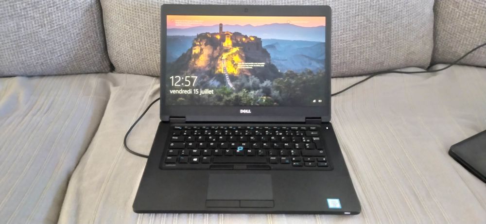 Pc portable dell 14p, memoire 8gb , core i5, ssd256gb, win10 Matériel informatique