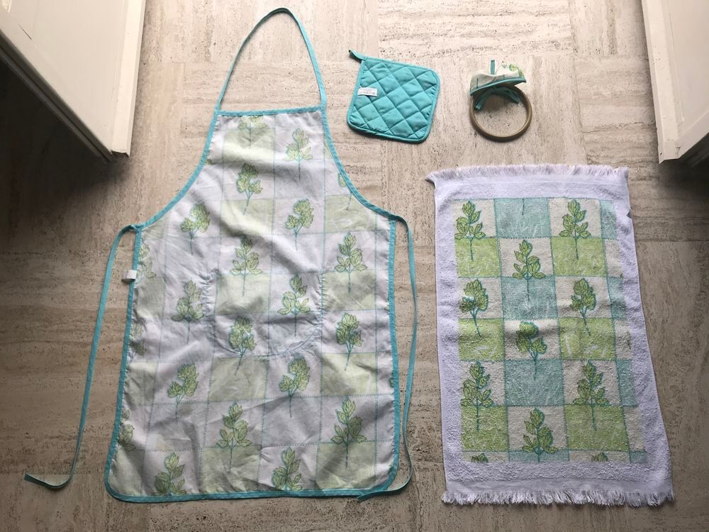 Tablier manique et serviette turquoise vert Cuisine